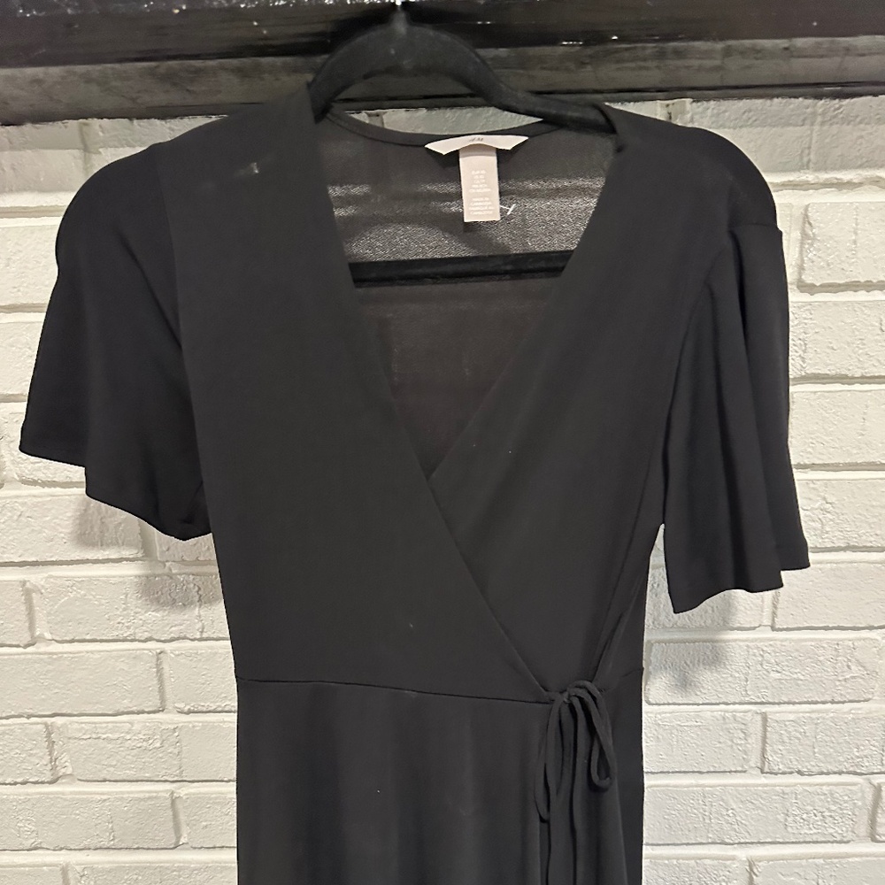 Black xs H&M midi dress